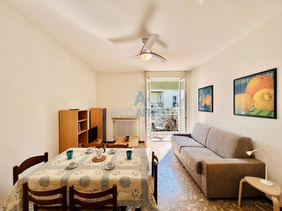 Ares Apartment - Vicino Al Lago Di Garda E Alla Stazione Treno Desenzano del Garda Esterno foto