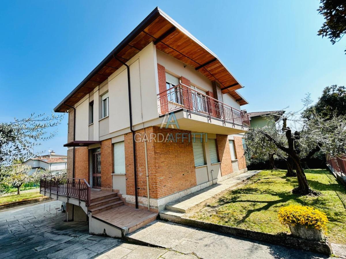 Ares Apartment - Vicino Al Lago Di Garda E Alla Stazione Treno Desenzano del Garda Esterno foto