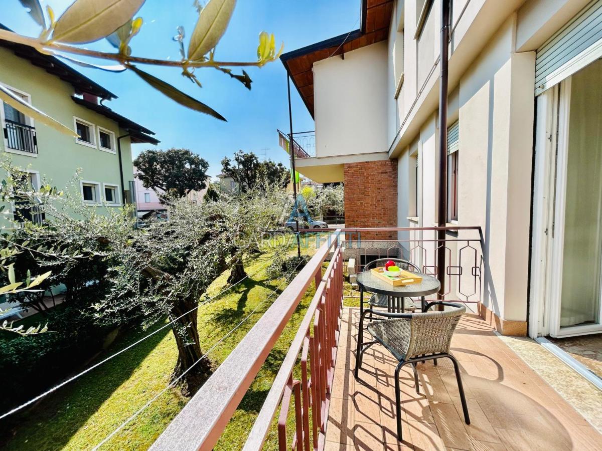 Ares Apartment - Vicino Al Lago Di Garda E Alla Stazione Treno Desenzano del Garda Esterno foto