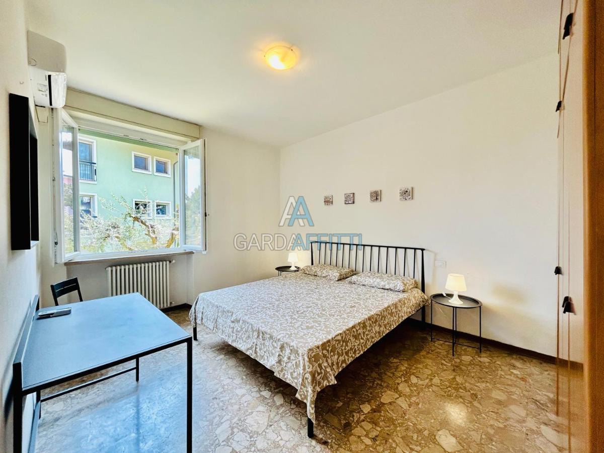 Ares Apartment - Vicino Al Lago Di Garda E Alla Stazione Treno Desenzano del Garda Esterno foto