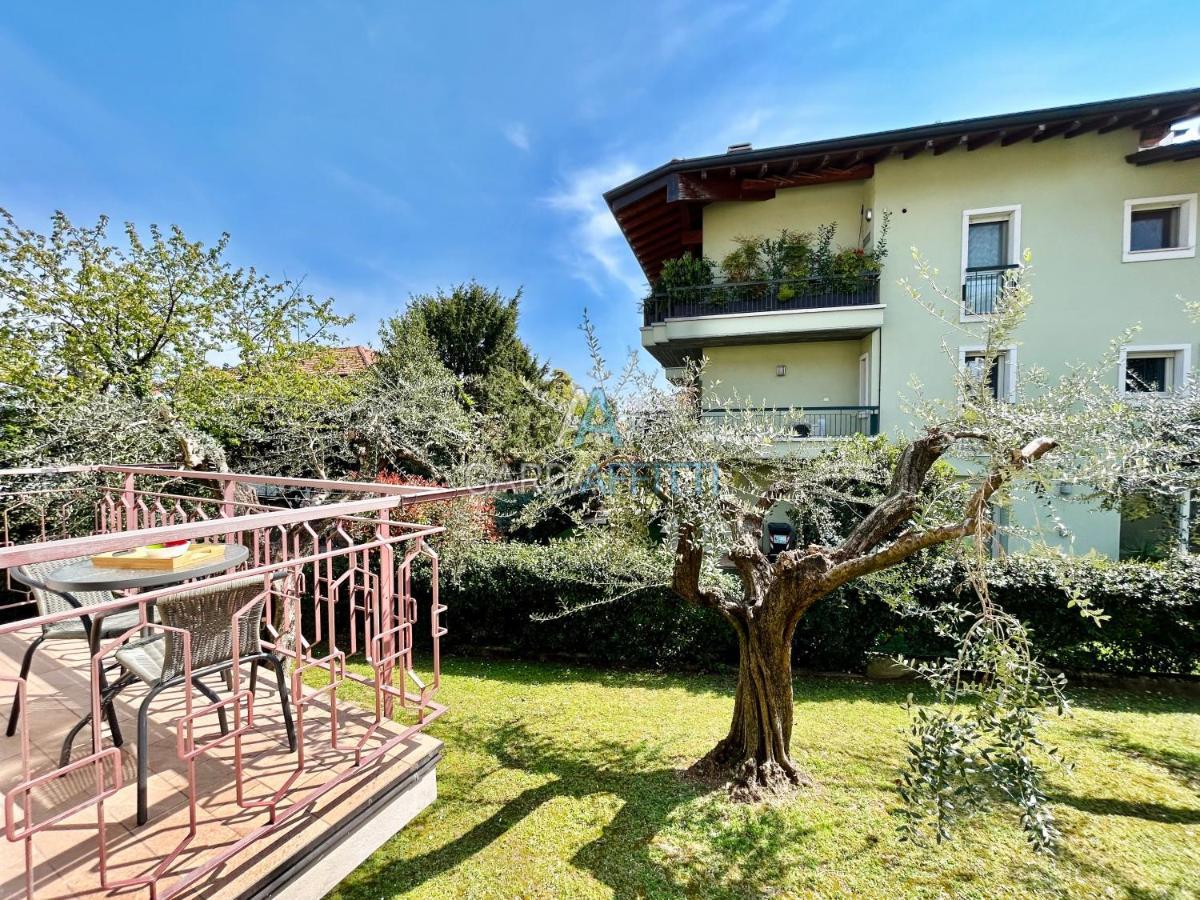 Ares Apartment - Vicino Al Lago Di Garda E Alla Stazione Treno Desenzano del Garda Esterno foto